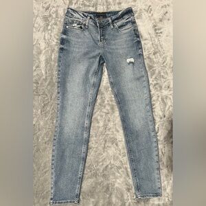 Silver Jeans Women's Elyse Mid Rise Distressed Light Blue Skinny Jeans